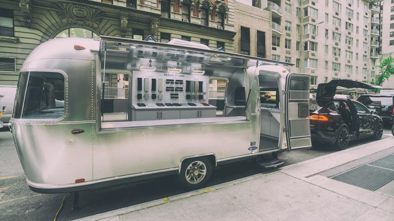 Wohnwagen als mobile Design-Studios: Tesla kündigt Flotte an