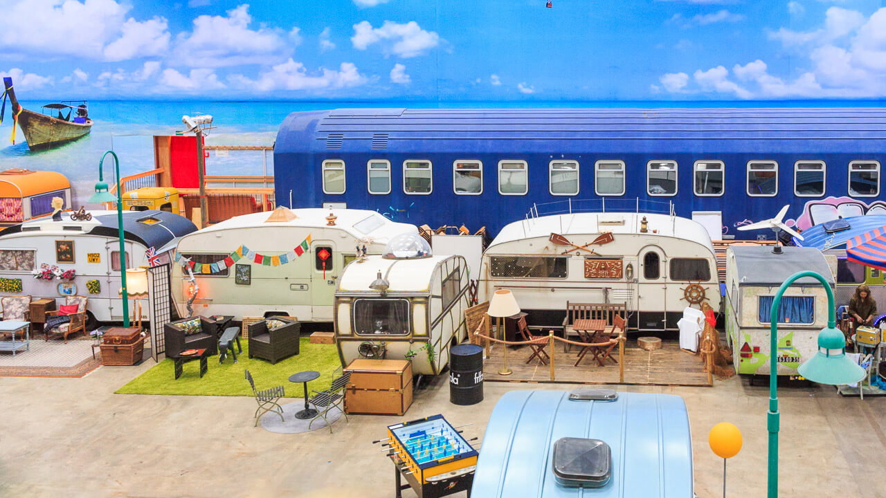 BaseCamp Bonn - Der Indoor-Campingplatz