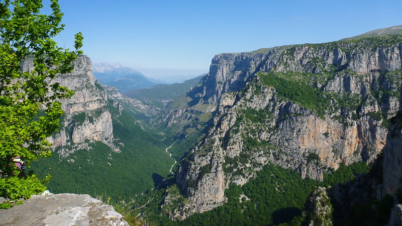 Wandern in der Vikos Schlucht, Griechenland