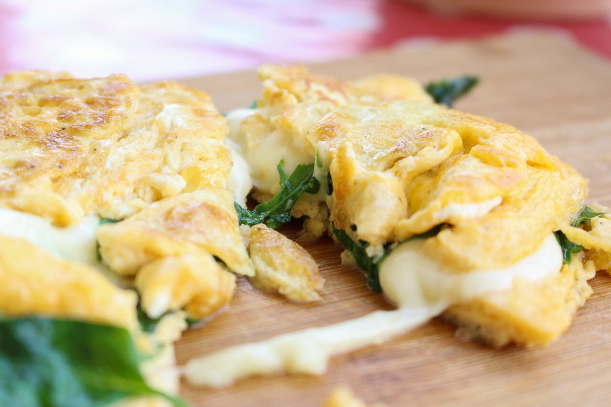 Rezept für leckeres Spinat Mozzarella Omelette