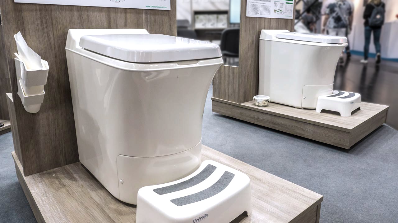 Ratgeber Campingtoiletten: Verbrennungstoilette - Funktion, Kosten, Vor- und Nachteile
