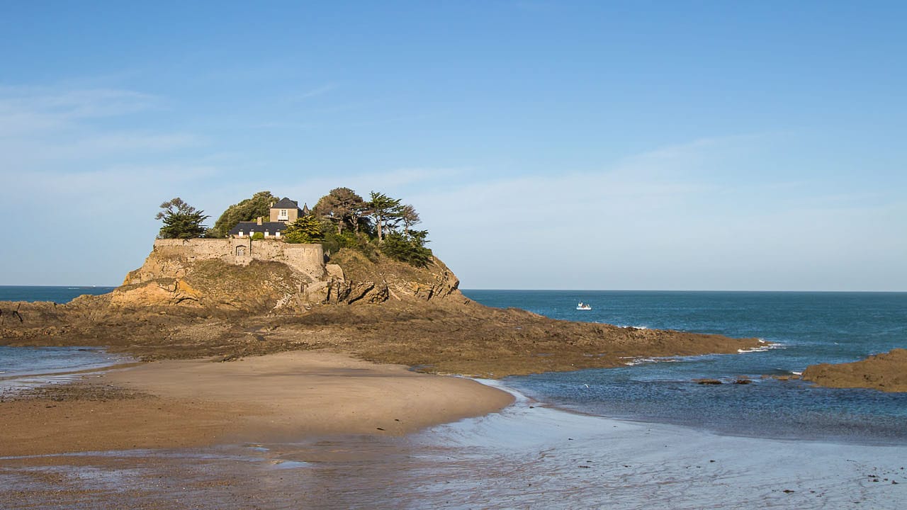 Sehenswuerdigkeiten und Campingplaetze auf einem Roadtrip durch Bretagne