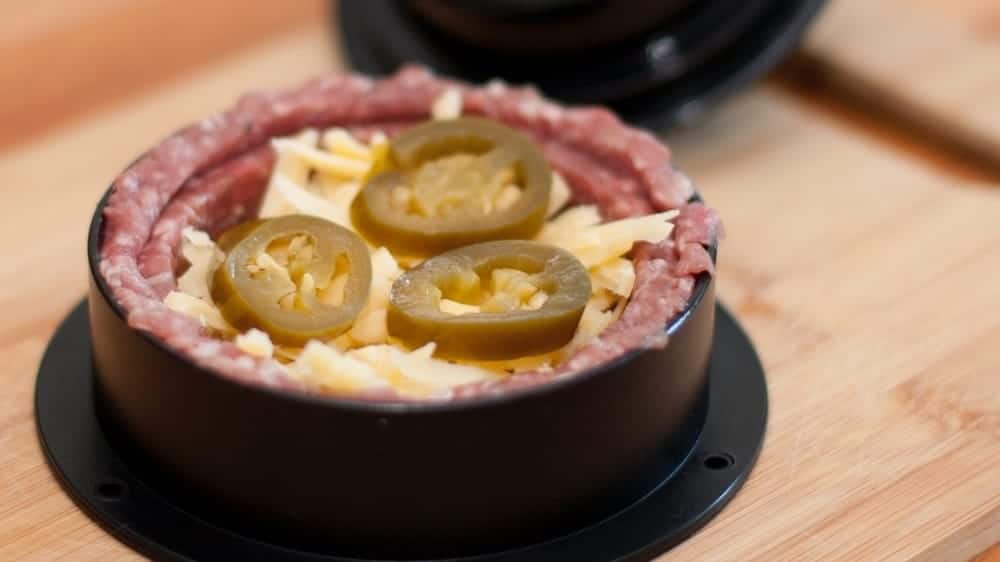 Leckeres Essen im Campingalltag mit der Burgerpresse(c)L&P Onlinehandel