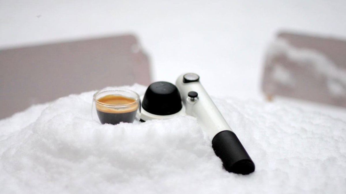 Die handliche Handpressomaschine fuer den Campingbedarf (c) Handpresso