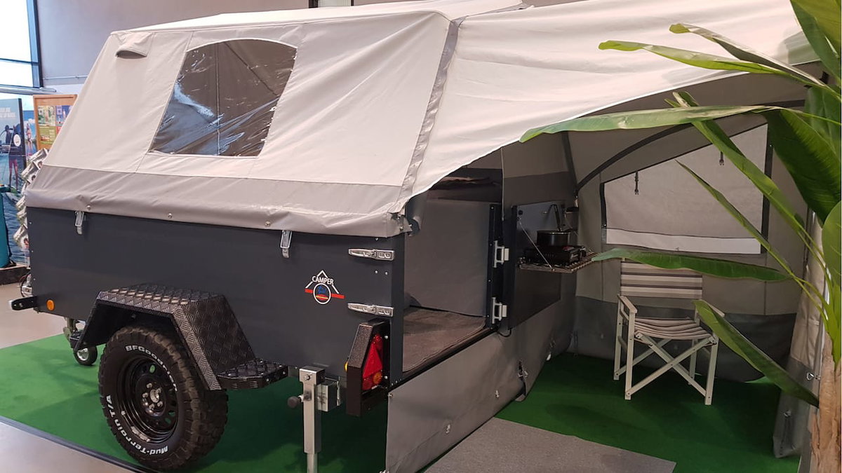 Der ausgestellte Faltcaravan Cultmobil (c)Cultmobil