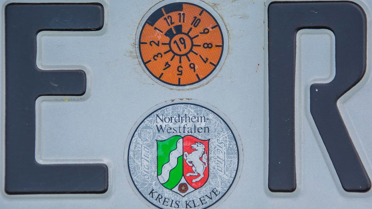 TUEV beim Wohnwagen