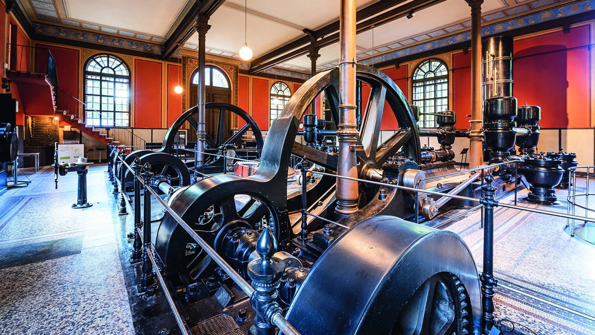 Maschinenraum im Wasserwerk in Augsburg eine UNESCO Welterbestätte in Deutschland Martin Augsburger