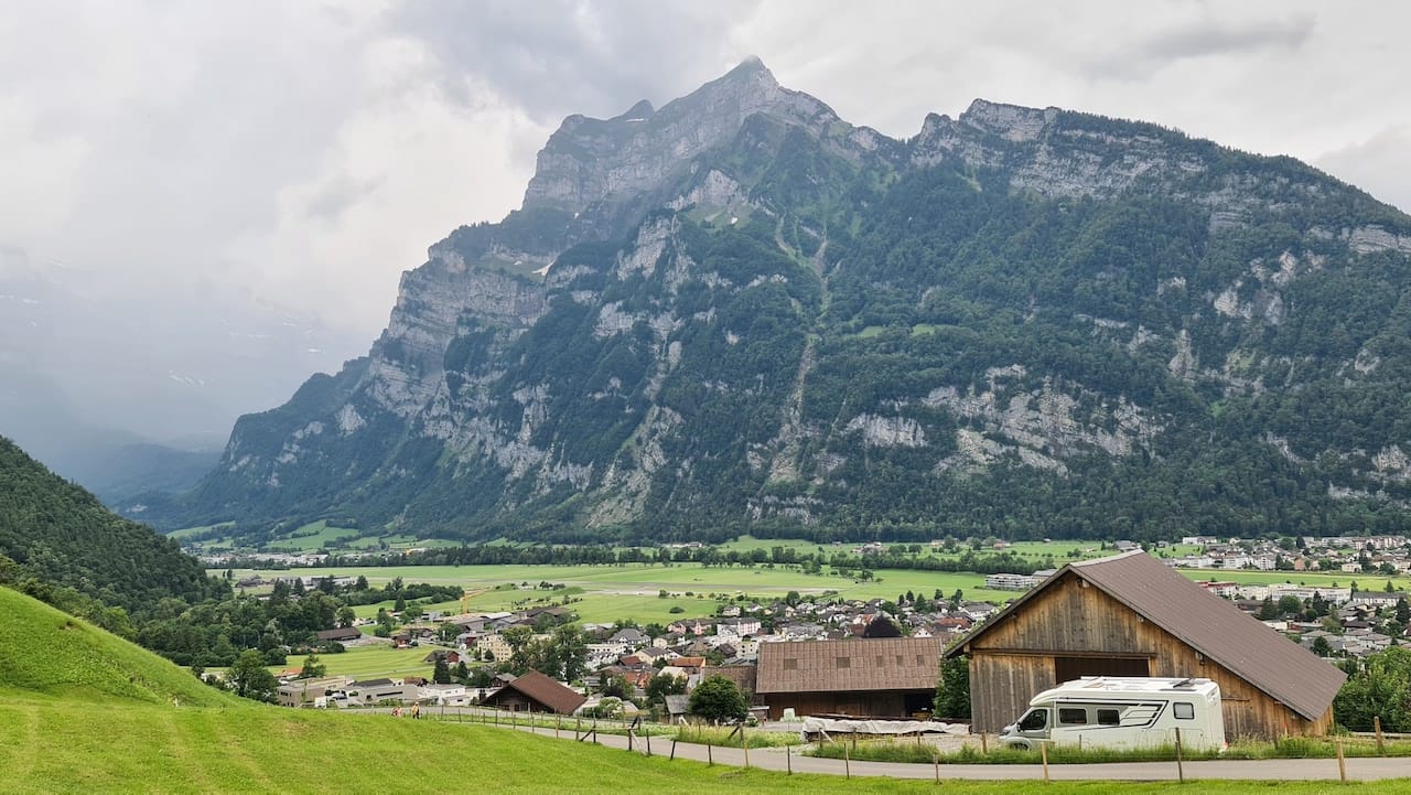 Stellplatz von Swiss Hosts (c) Chris Zilmer