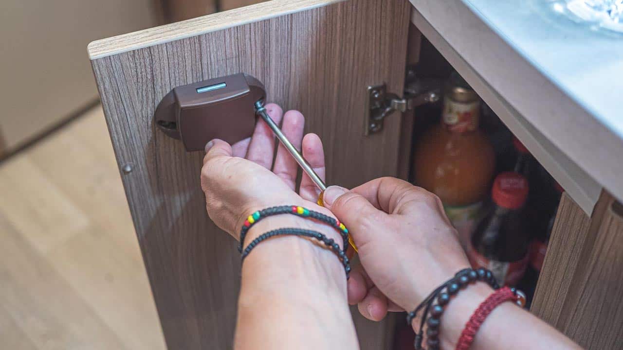 Push-Lock-Wohnwagen-reparieren