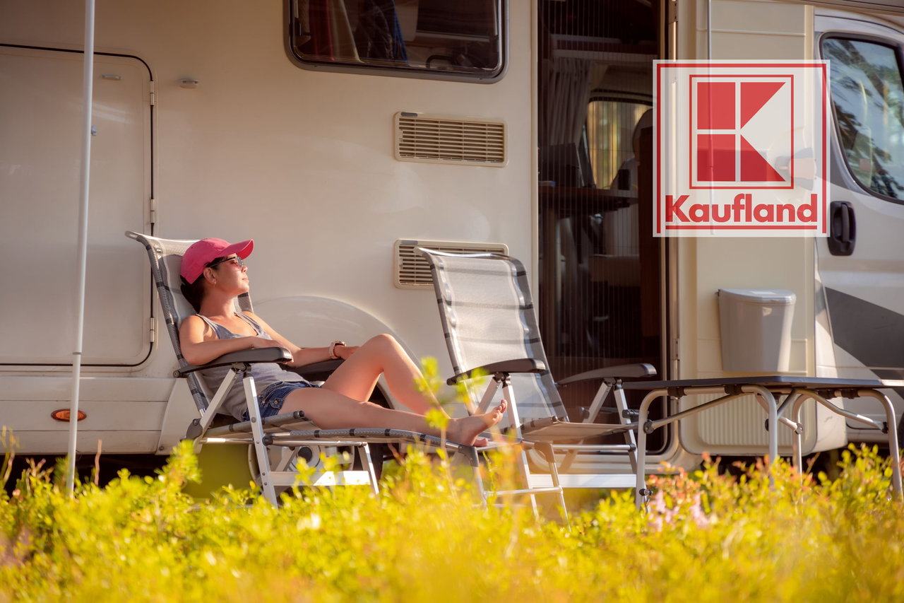 Kaufland Wohnmobil Frau im Campingstuhl