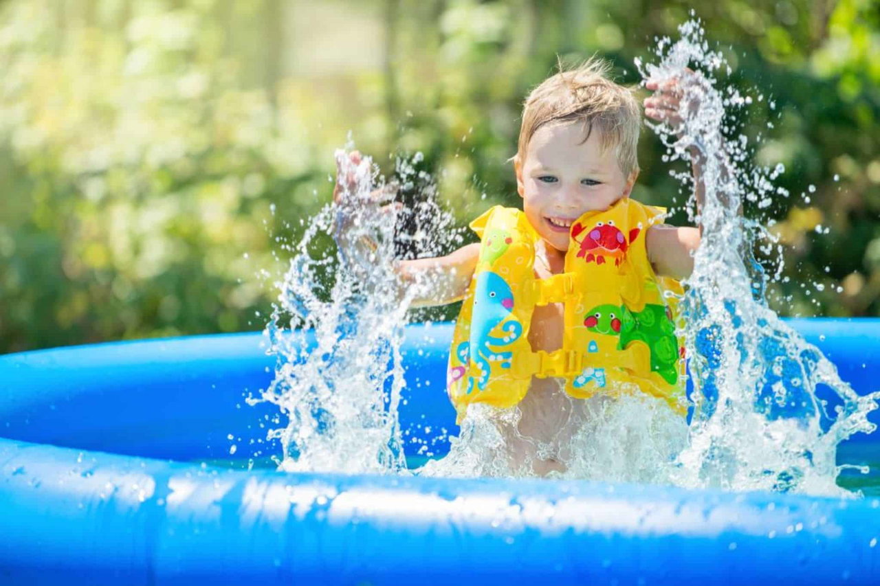 Selbstaufbauendes Schwimmbecken