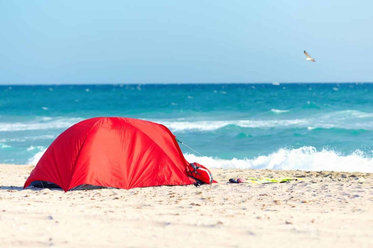 Rotes Strandzelt