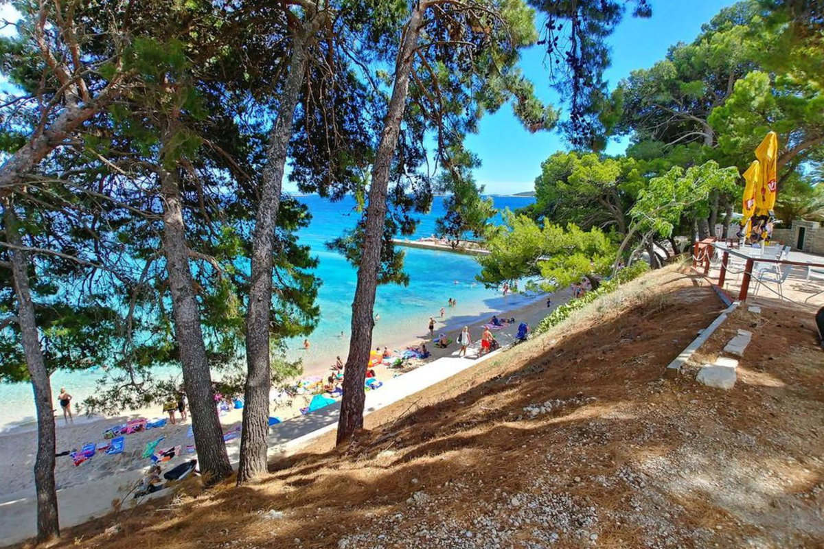 Campingplätze Dalmatien -Im Süden Dalmatiens bietet der Campingplatz Trstenica Erholung unter der kroatischen Sonne für Fans der freien Körperkultur. © camping.info