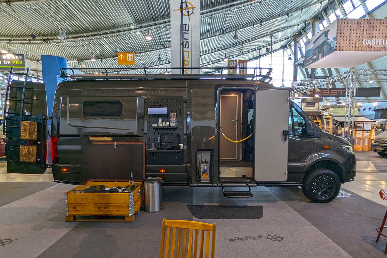 TS Buscamp X Ped Außenansicht
