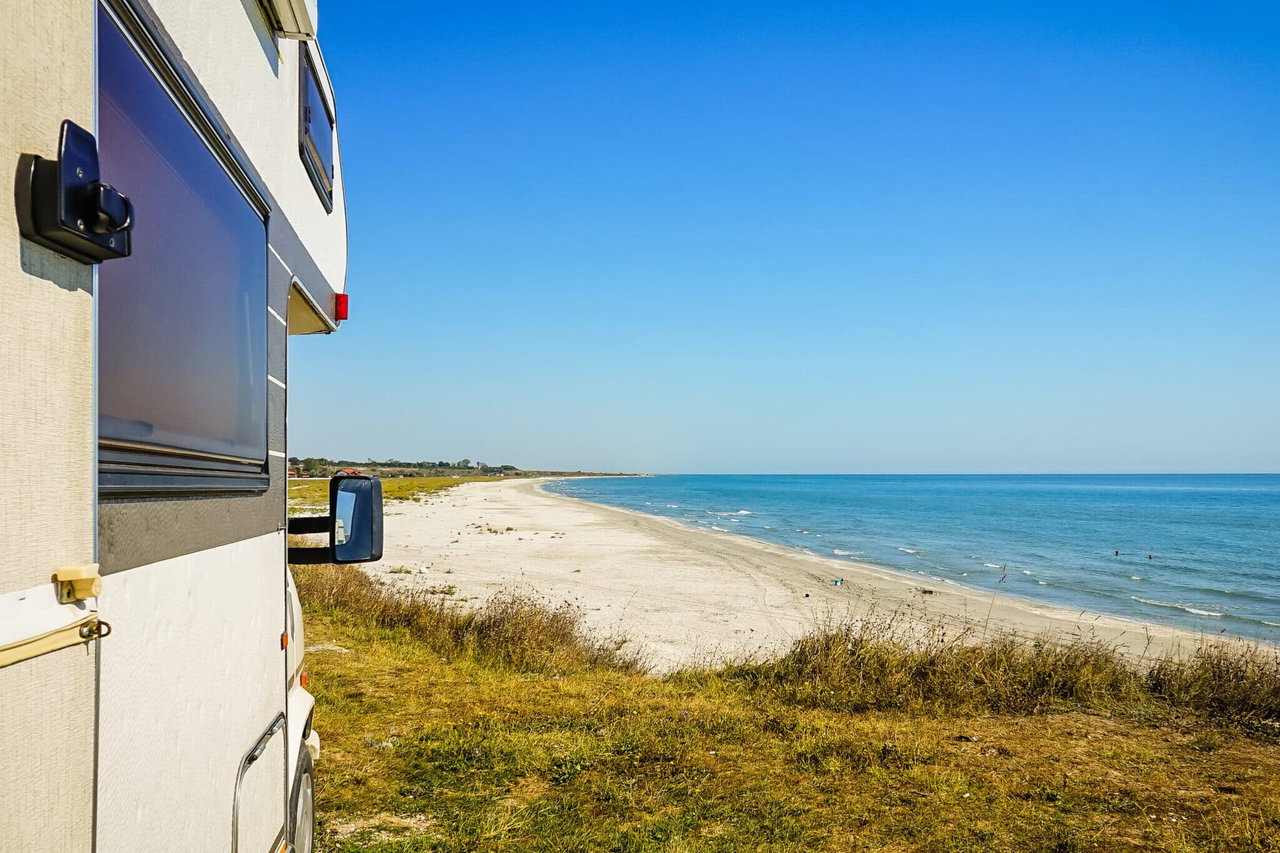 Traumurlaub am Horizont: Entdecke die 3 paradiesischen Campingplätze auf Fehmarn für unvergessliche Momente