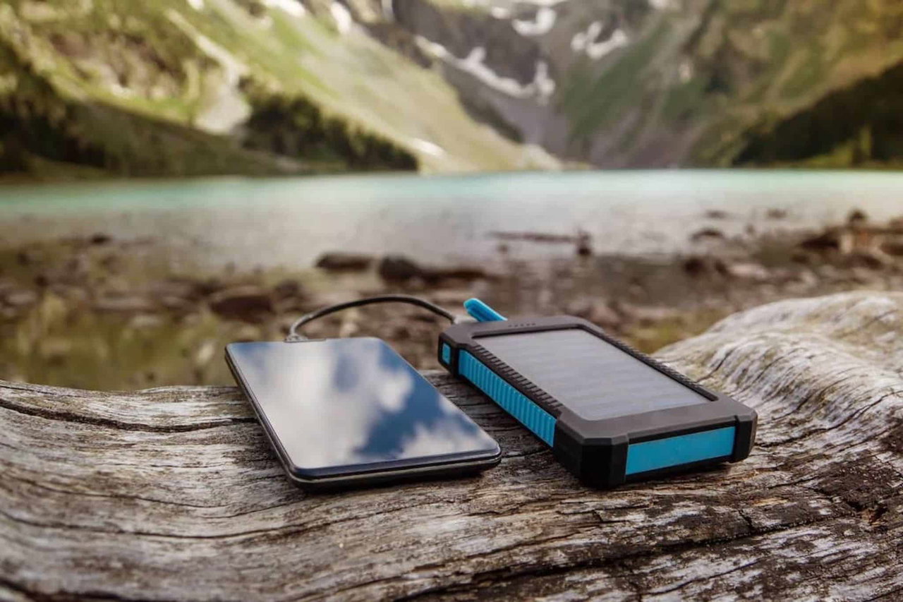 Outdoor Solar Powerbank für Camping und Wandern