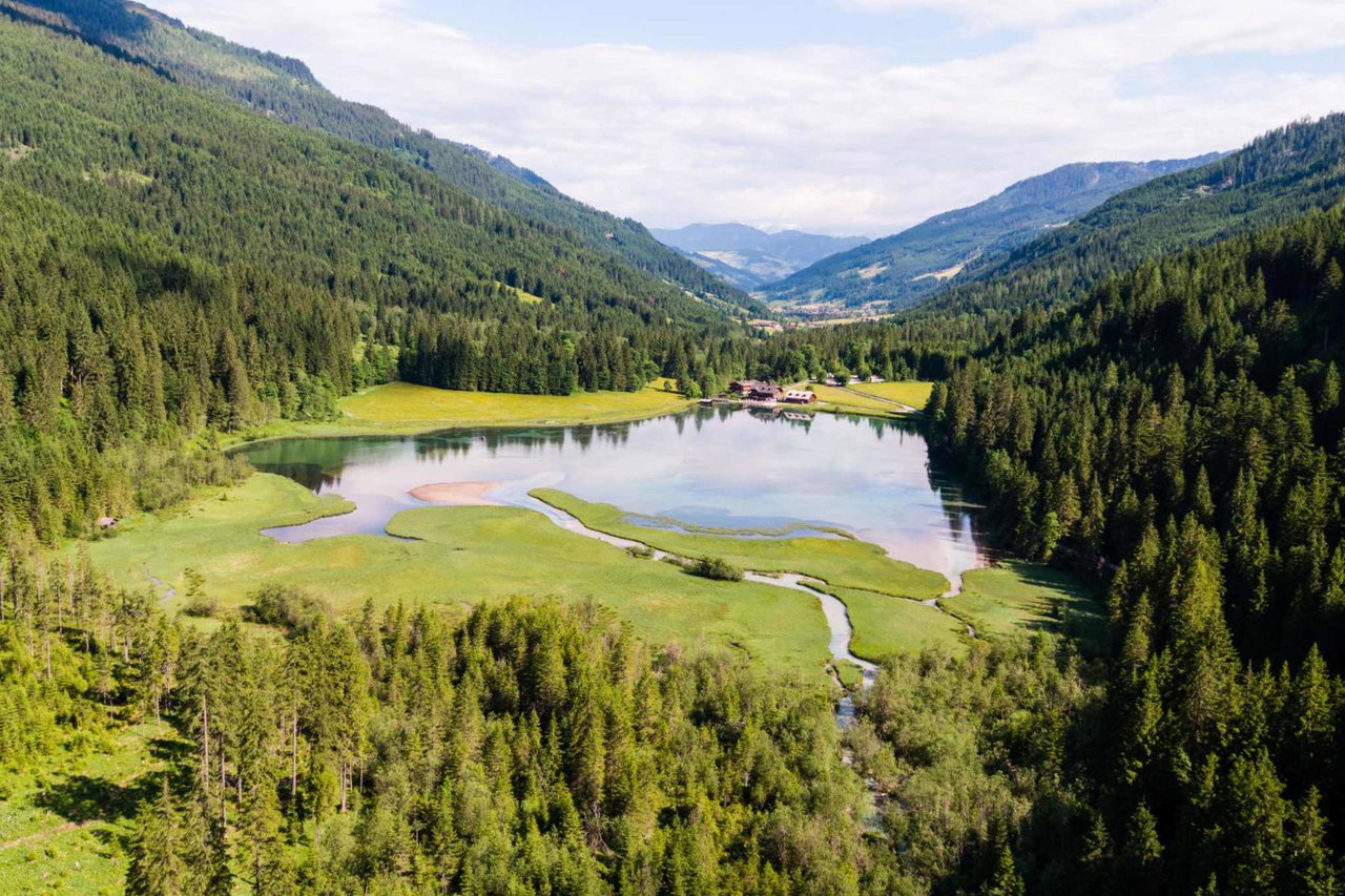 Camping Österreich Bergsee -Headerbild_Jaegersee_(c)WagrainKleinarlTourismus_EduardoGellner(1)