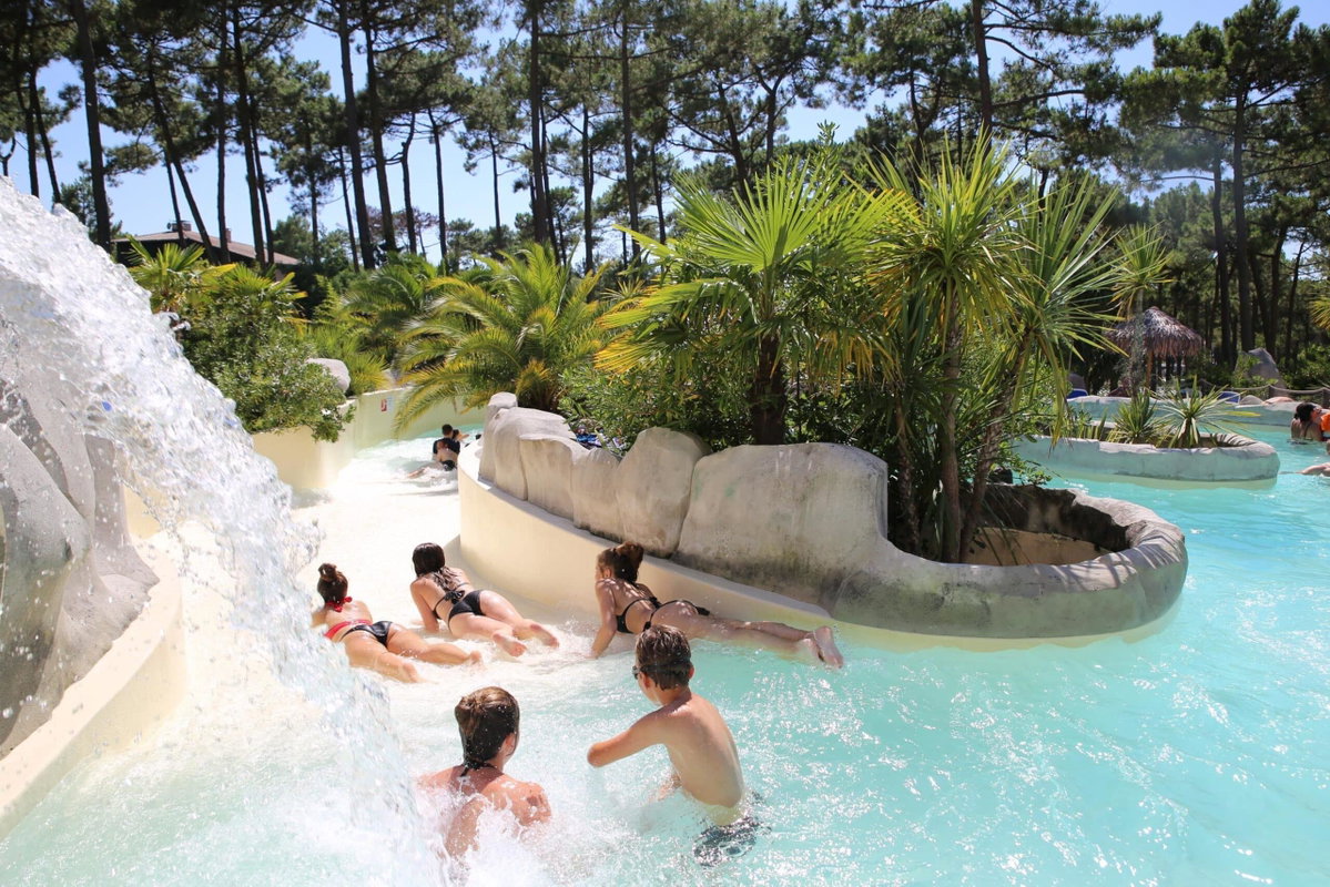 Wasserpark im Camping & Spa Airotel L'Océan in Frankreich