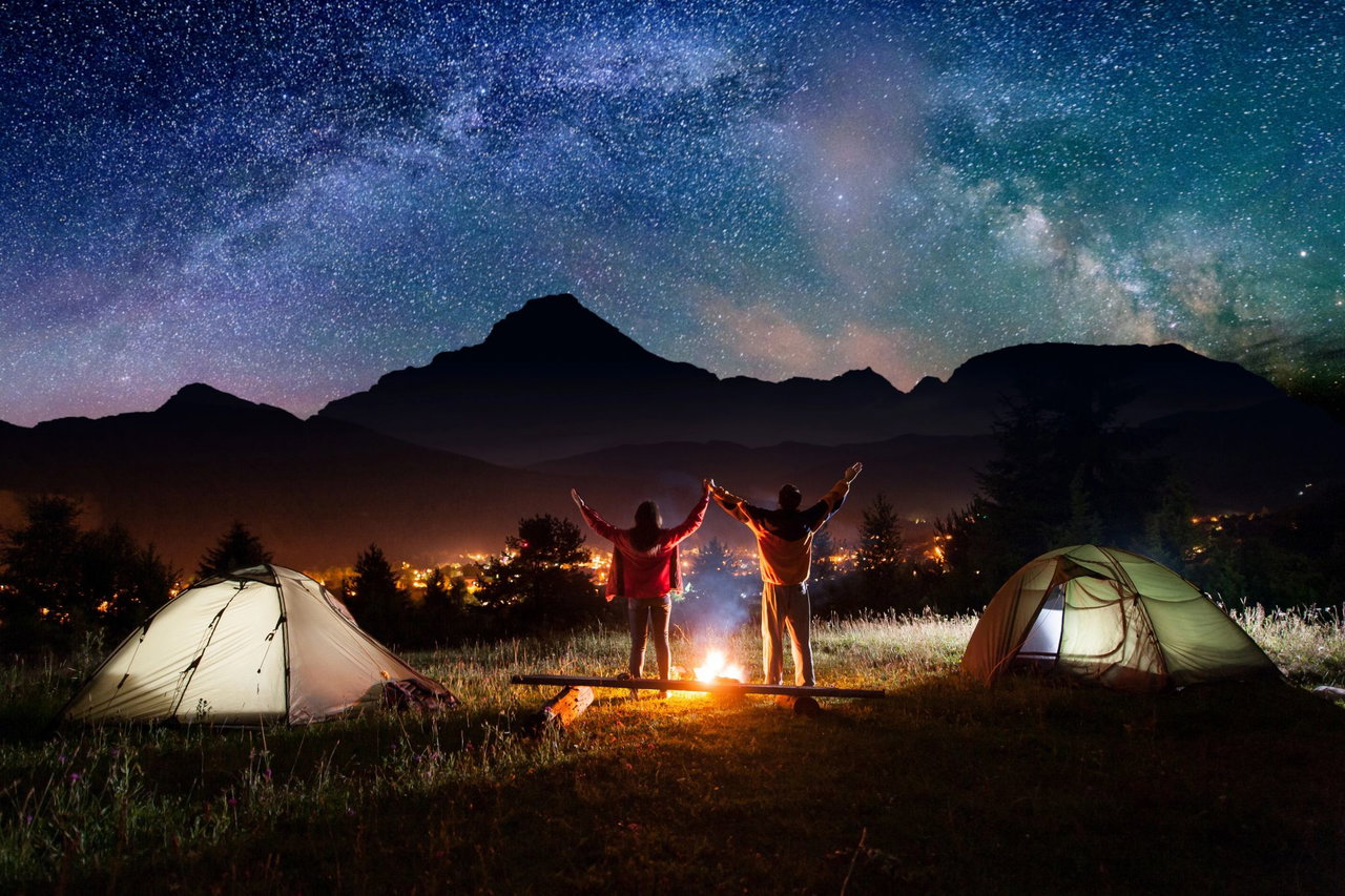 Zelte bei Nacht - Camping Outdoor